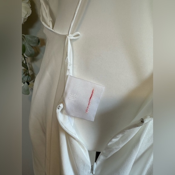 GIVENCHY Sleeveless Crystal Gown - Picture 16 of 17